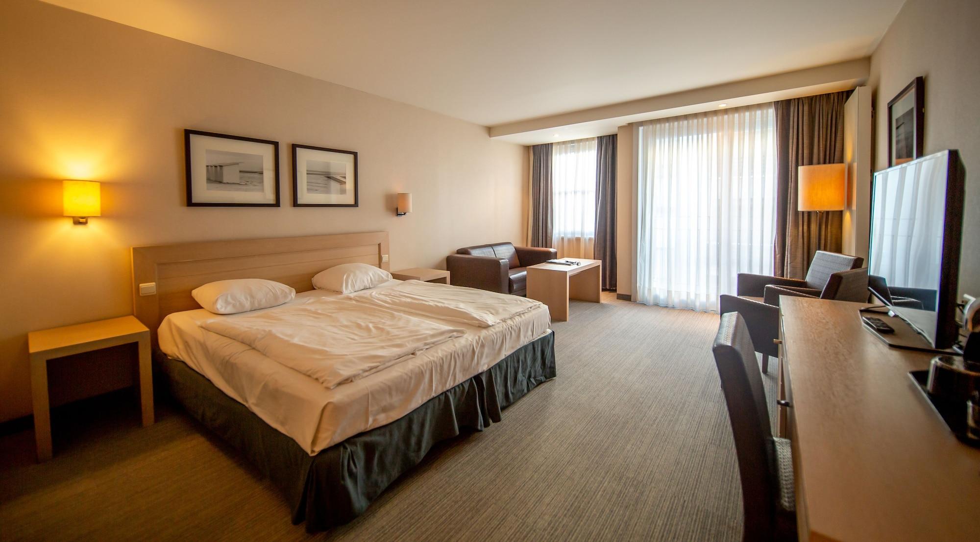Hotel Aazaert By Wp Hotels Бланкенберге Екстериор снимка