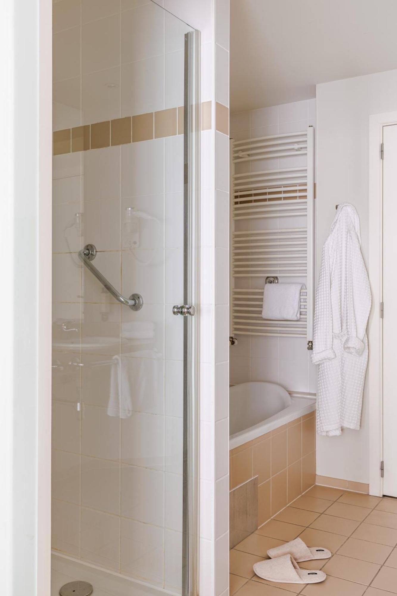 Hotel Aazaert By Wp Hotels Бланкенберге Екстериор снимка